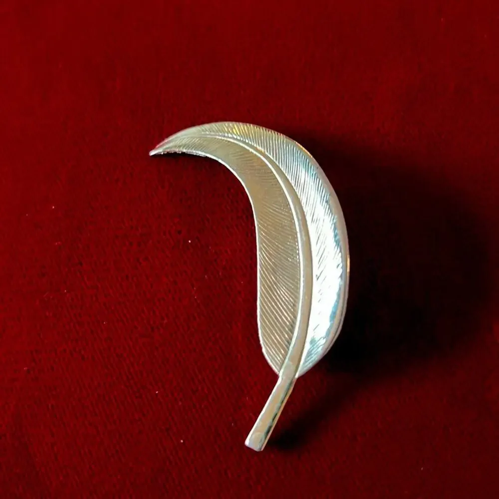 Vintage Leaf Brooch